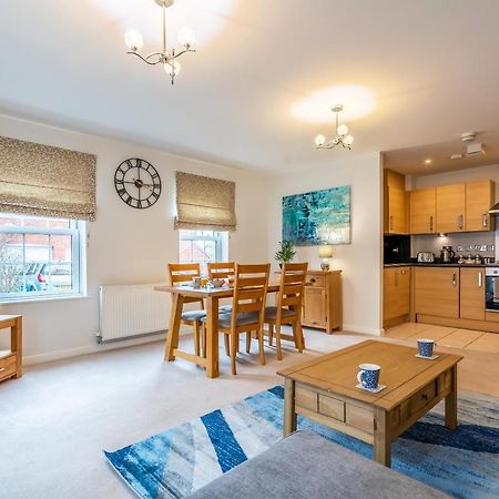 The Augustine - Modern Two Bed Ground Floor Apartment With Parking Canterbury Bagian luar foto