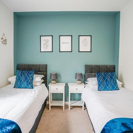 The Augustine - Modern Two Bed Ground Floor Apartment With Parking Canterbury Bagian luar foto