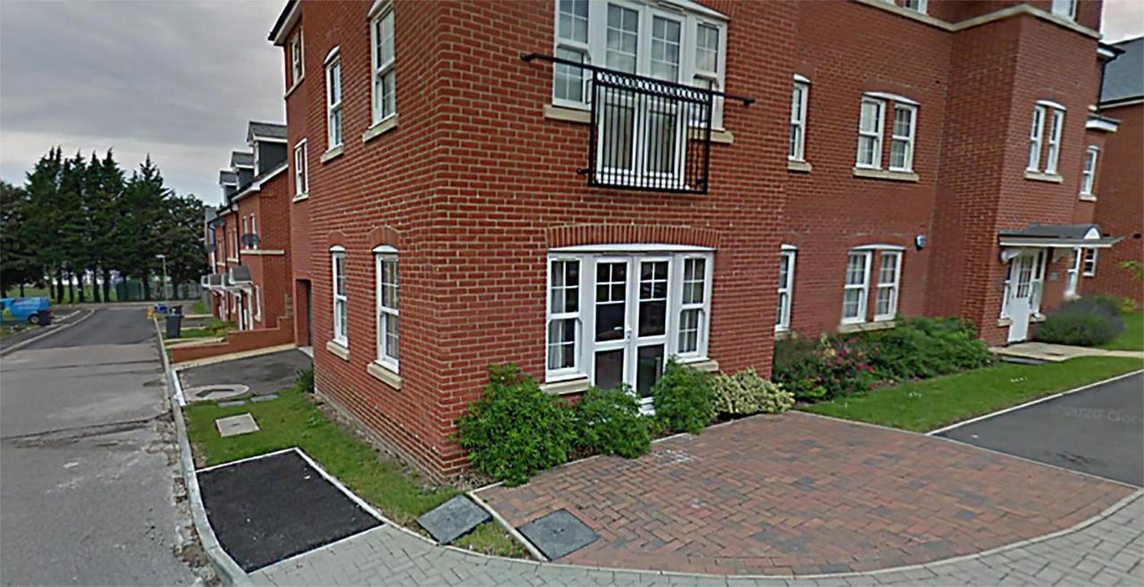 The Augustine - Modern Two Bed Ground Floor Apartment With Parking Canterbury Bagian luar foto
