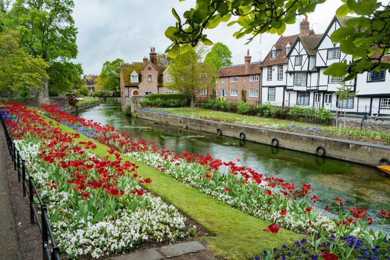 The Augustine - Modern Two Bed Ground Floor Apartment With Parking Canterbury Bagian luar foto